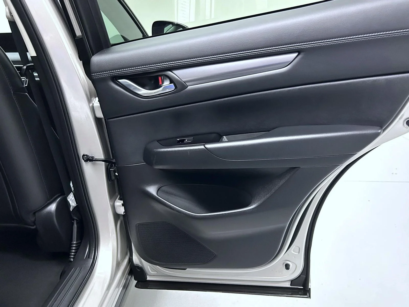 Used 2025 Silver Mazda 2.5 S Preferred Package image 17