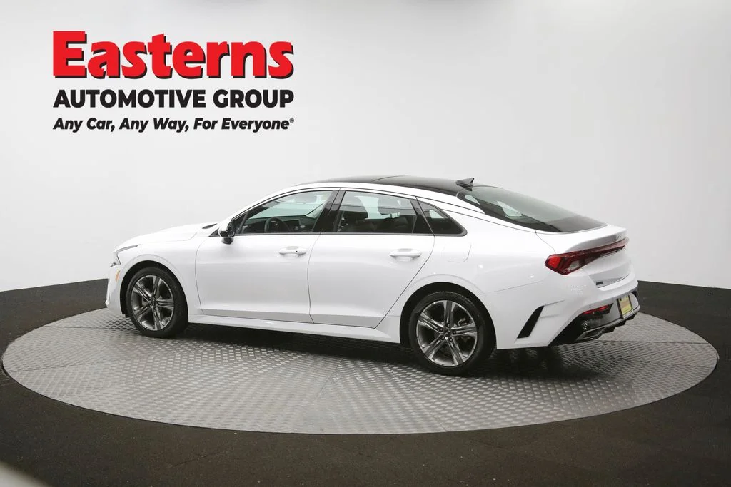 Used 2022 White Kia EX image 62