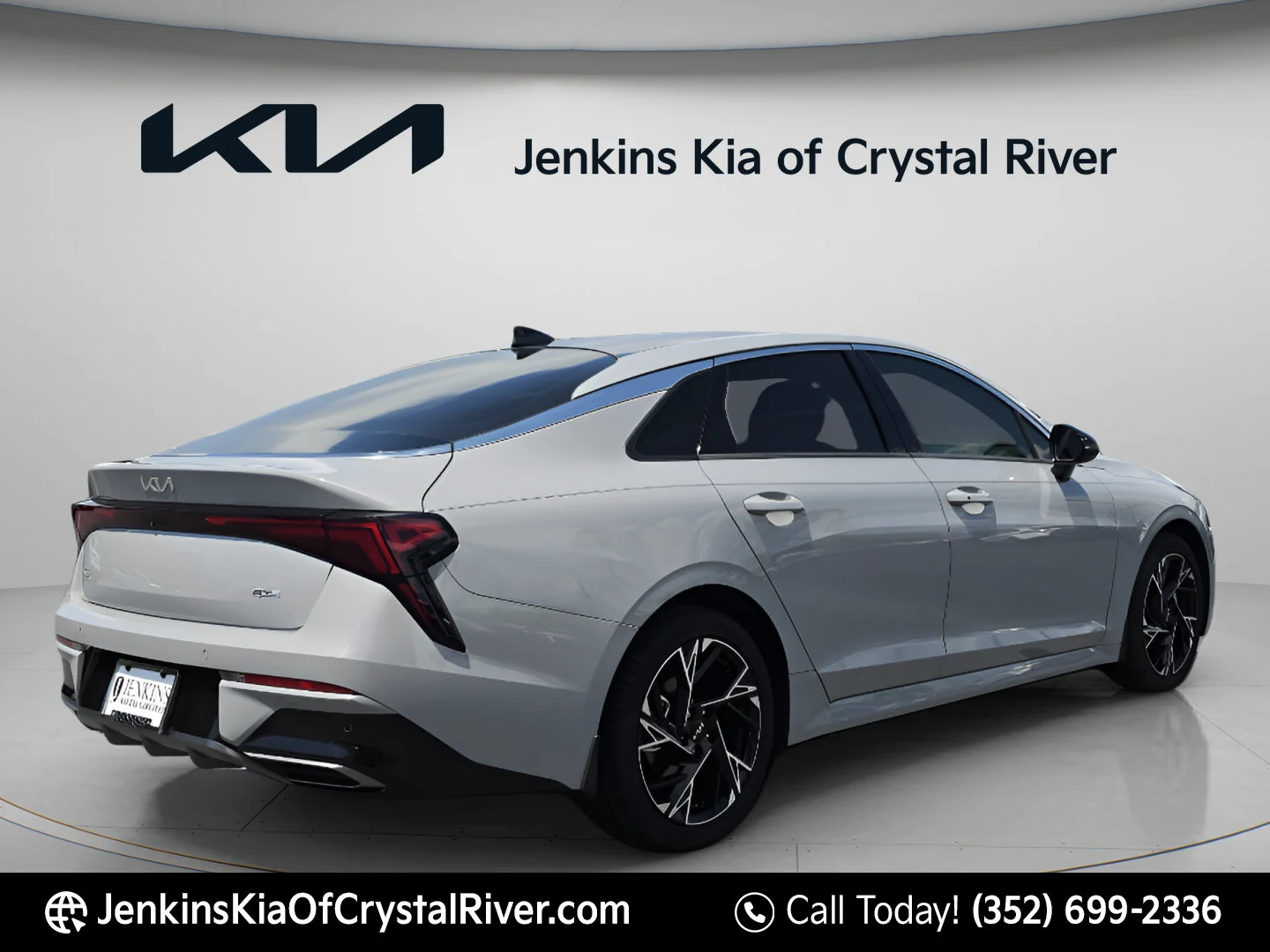 Used 2025 Wolf Gray Kia GT-Line image 5