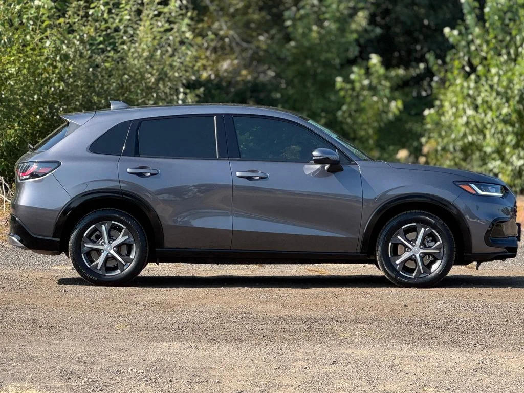 Used 2023 Modern Steel Metallic Honda EX-L image 8