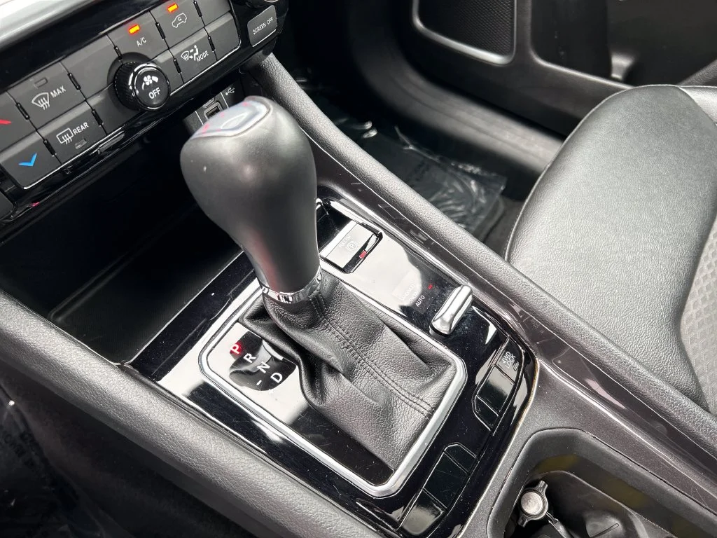 Used 2024 Black Jeep Latitude image 23