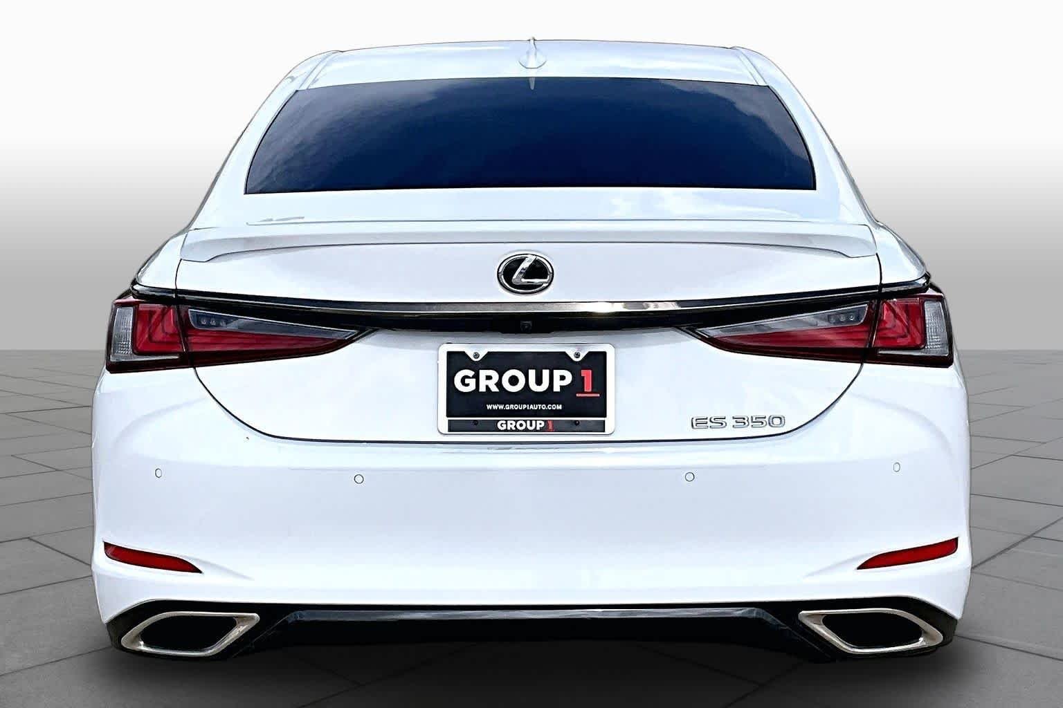 Used 2024 Ultra White Lexus F SPORT Handling image 5