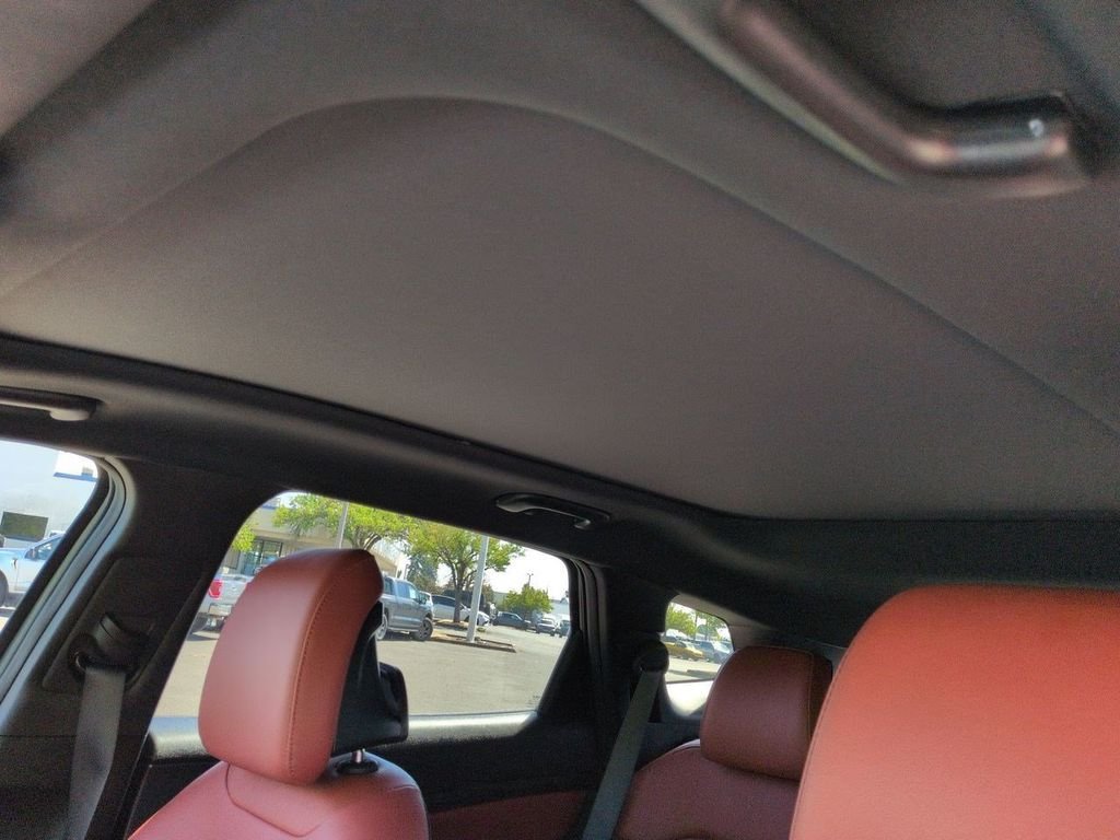 Certified Used 2023 Gravity Gray Kia SX image 22