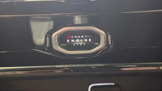 New 2026 Silver Zynith Exterior Paint Jeep Altitude image 23