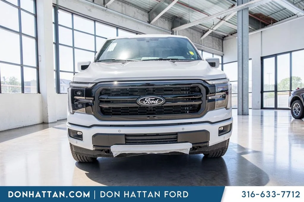 New 2026 Oxford White Ford Lariat® image 24