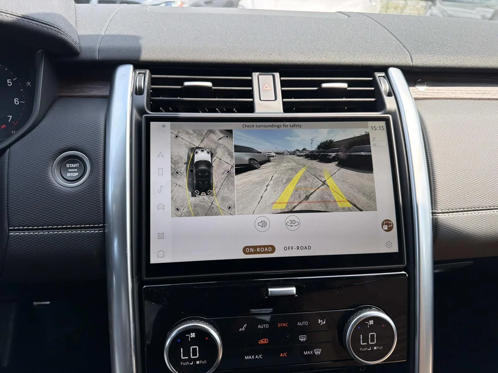 New 2026 Santorini Black Land Rover Dynamic SE image 12