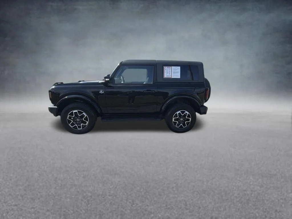 Used 2023 Black Ford Outer Banks image 2