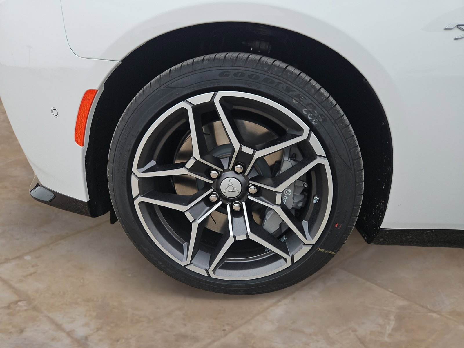 New 2026 White Knuckle Exterior Paint Dodge R/T Plus image 27