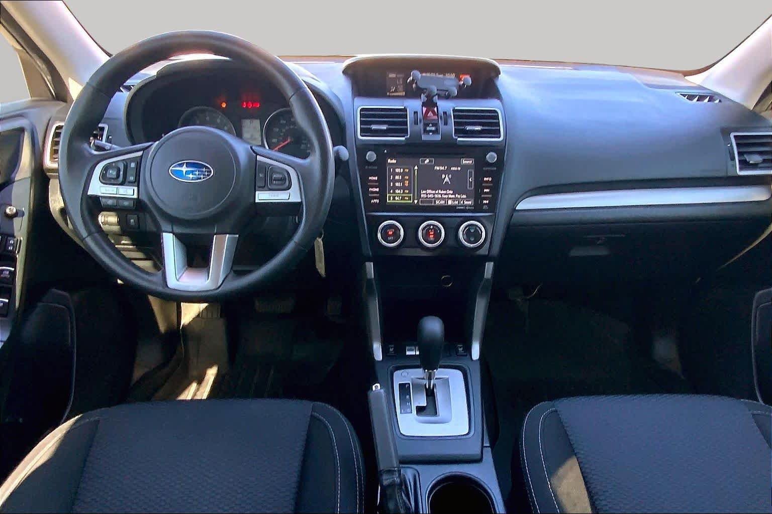 Used 2018 Ice Silver Metallic Subaru Premium image 13