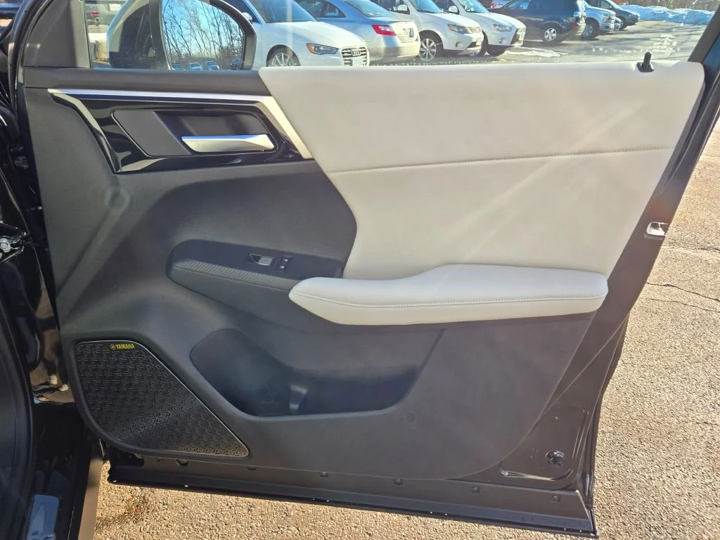 2026 Mitsubishi Outlander SE - Photo 6