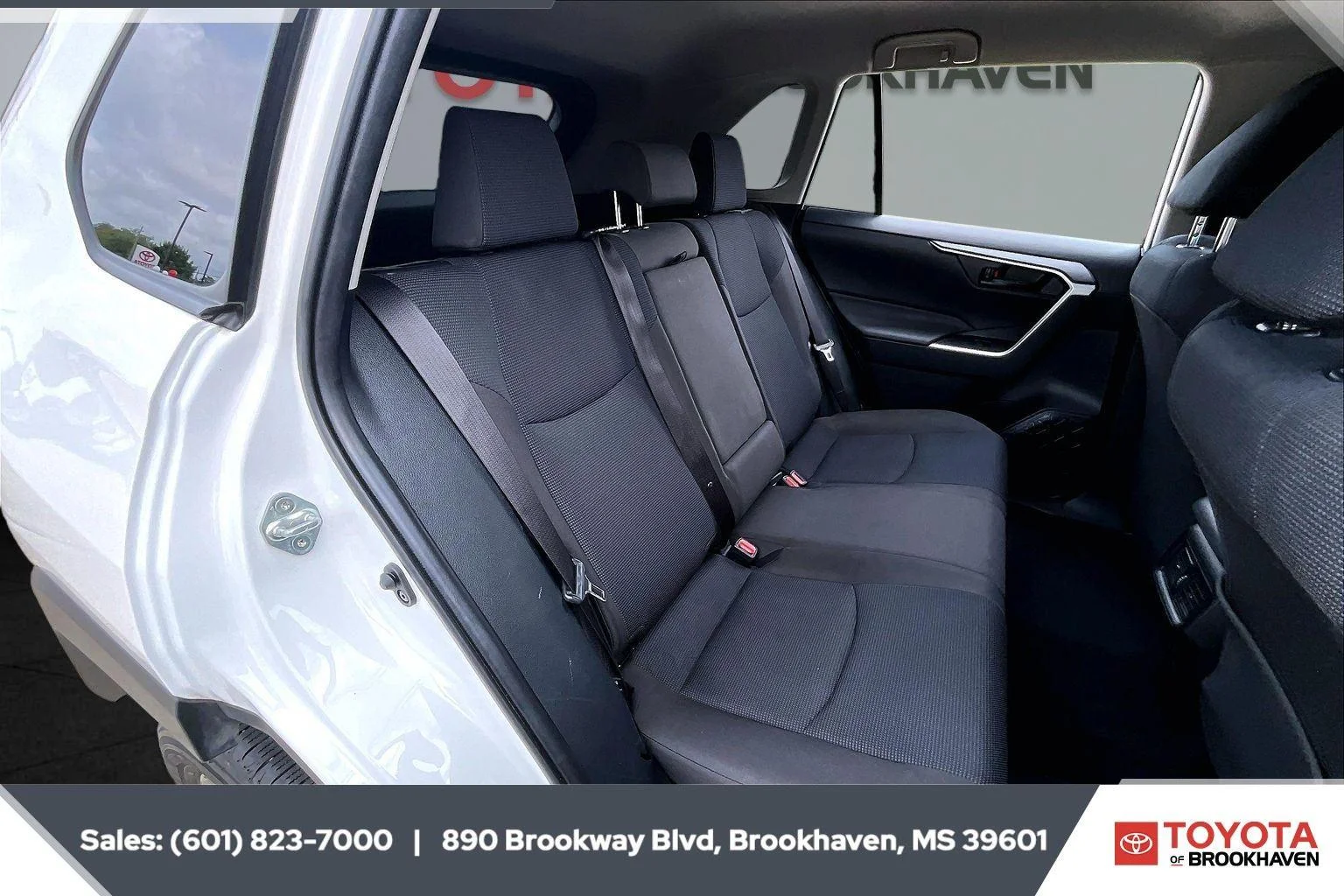 Used 2025 Ice Cap Toyota Hybrid LE image 20