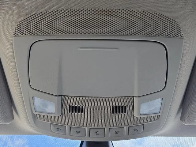 Used 2019 Magnetic Ford SE image 29