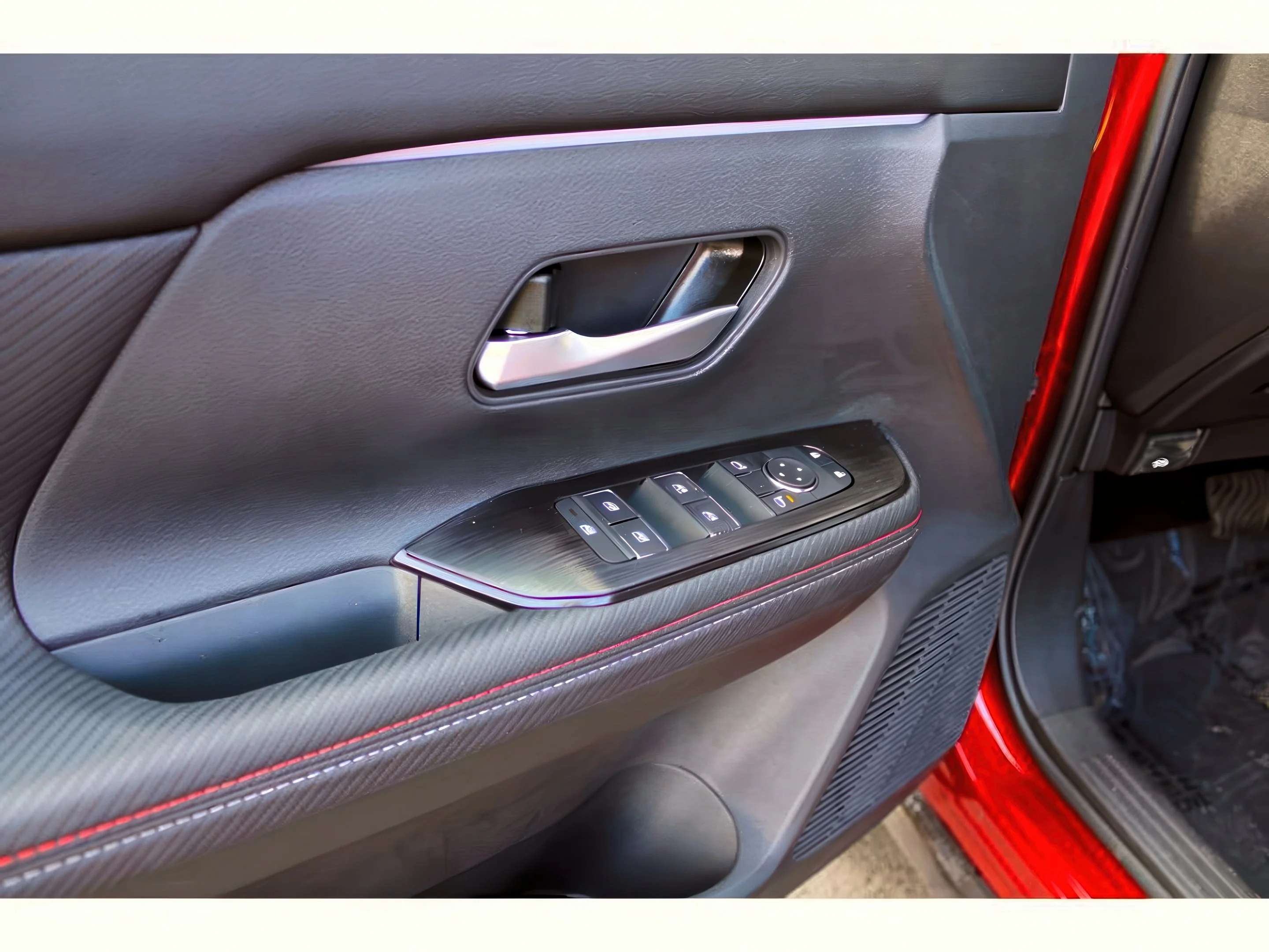 2026 Nissan KICKS SR AWD - Photo 11