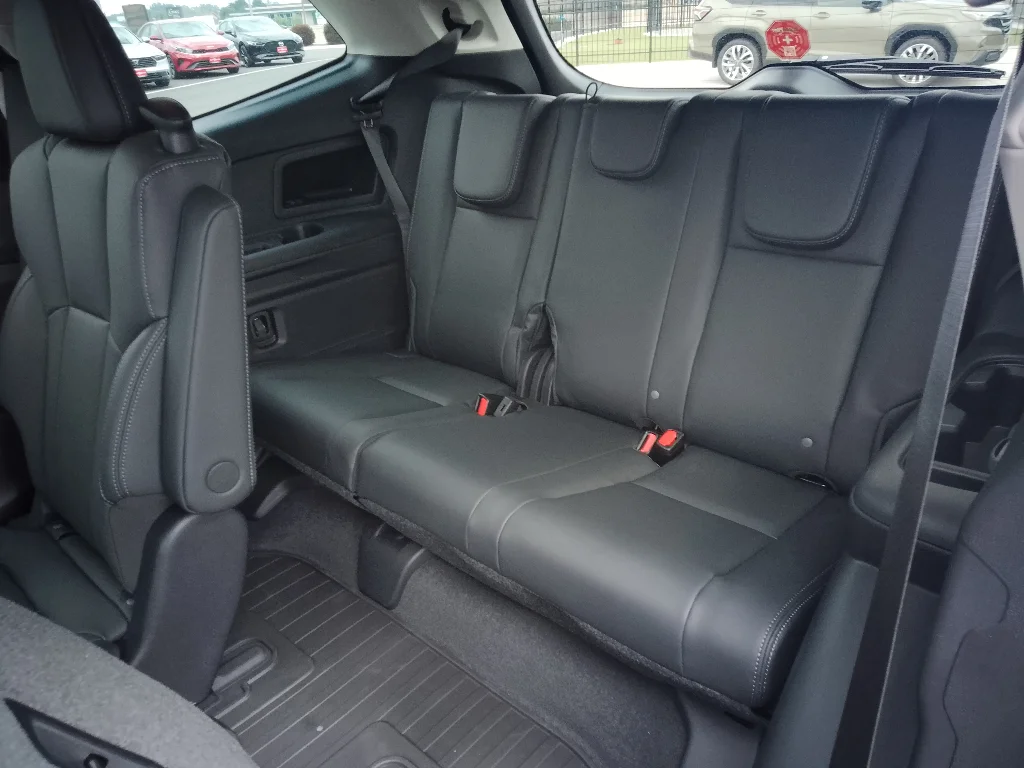 New 2026 MAGNETITE GRAY METALLIC Subaru Premium 7-Passenger image 13