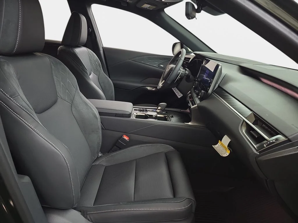 New 2026 Nori Green Pearl Lexus LUXURY image 9