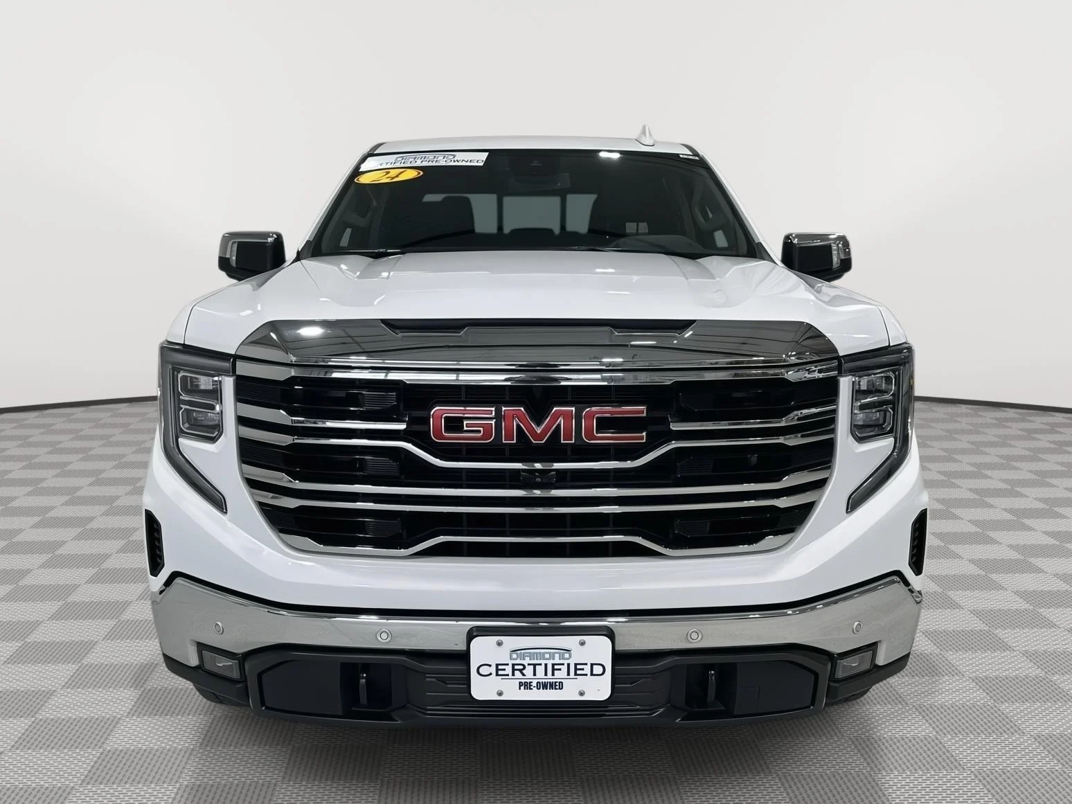 Used 2024 Summit White GMC SLT image 8