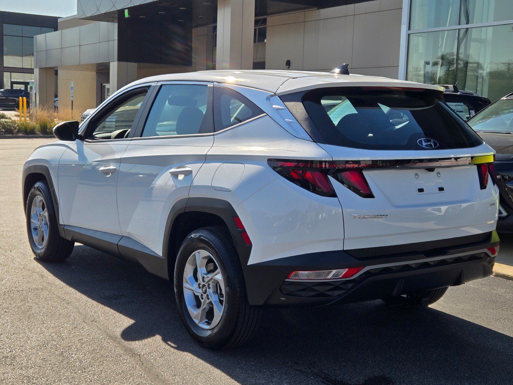 Used 2024 White Pearl Hyundai SE image 12
