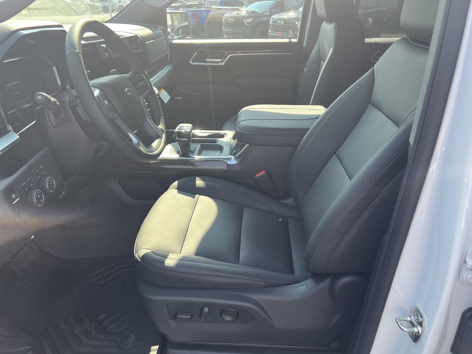 New 2026 Summit White Chevrolet LT Trail Boss image 16