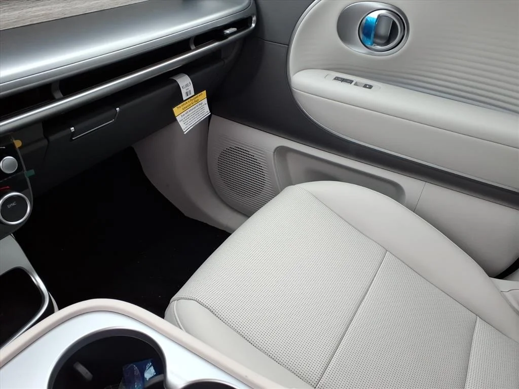 2026 Hyundai IONIQ 9 SEL - Photo 14