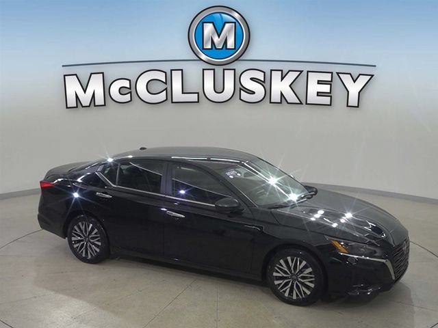 2025 Nissan Altima SV - Photo 25