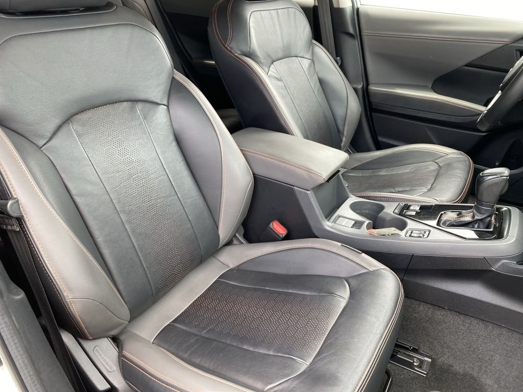 Used 2024 Crystal White Pearl Subaru Limited image 31