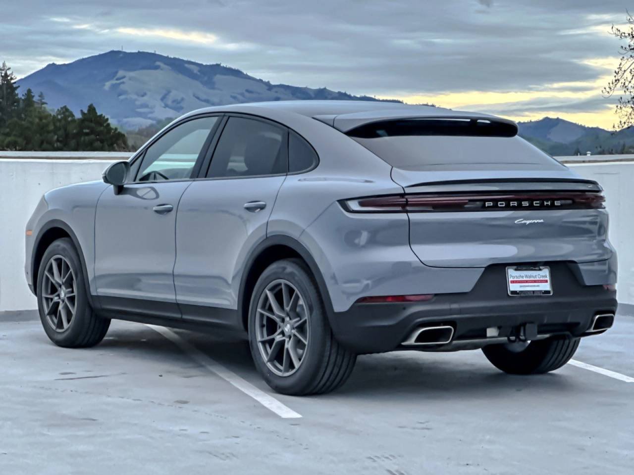 2026 Porsche Cayenne Coup Base - Photo 3