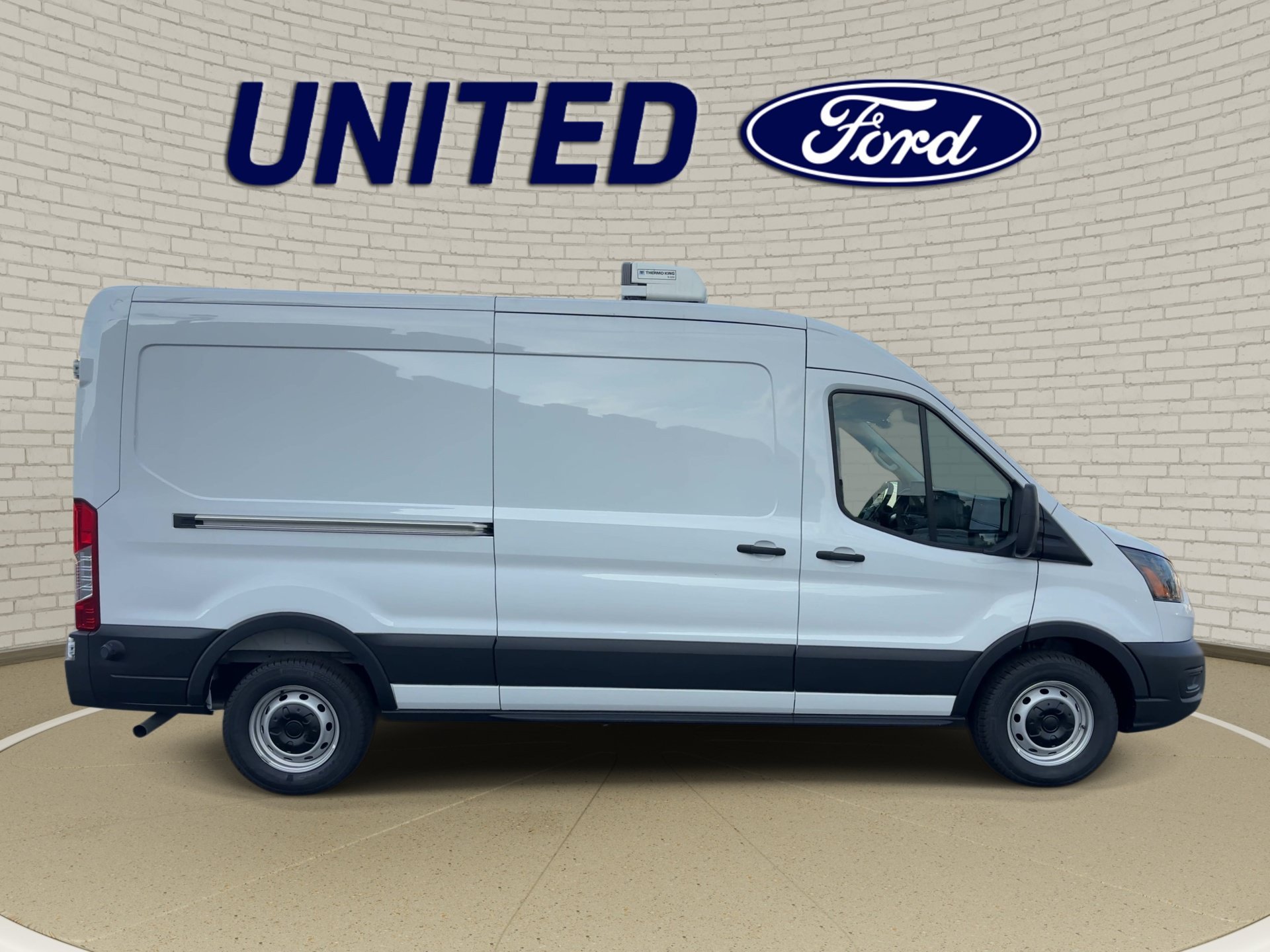New 2026 Oxford White Ford Cargo Van image 9