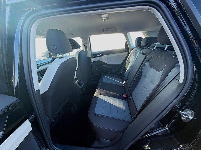 New 2026 Deep Black Pearl Volkswagen 1.5T S image 19