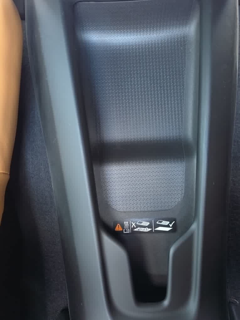Used 2021 RED MIST METALLIC TINTCOAT Chevrolet 2LT image 24