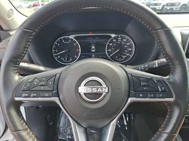 Used 2025 White Nissan SR image 17