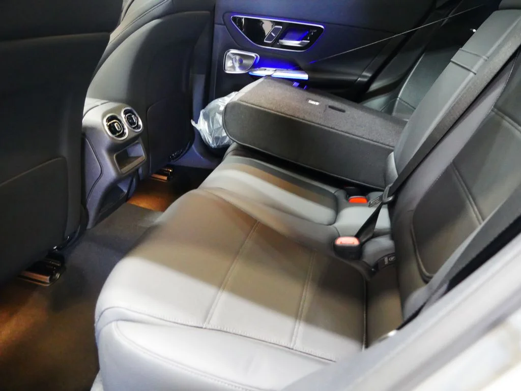 Certified Used 2026 MANUFAKTUR Alpine Grey Mercedes-Benz GLC 300 image 18
