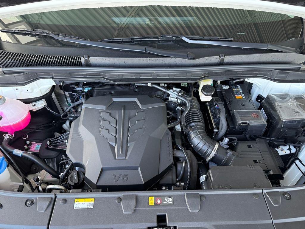 New 2026 Snow White Pearl Kia LXS image 10