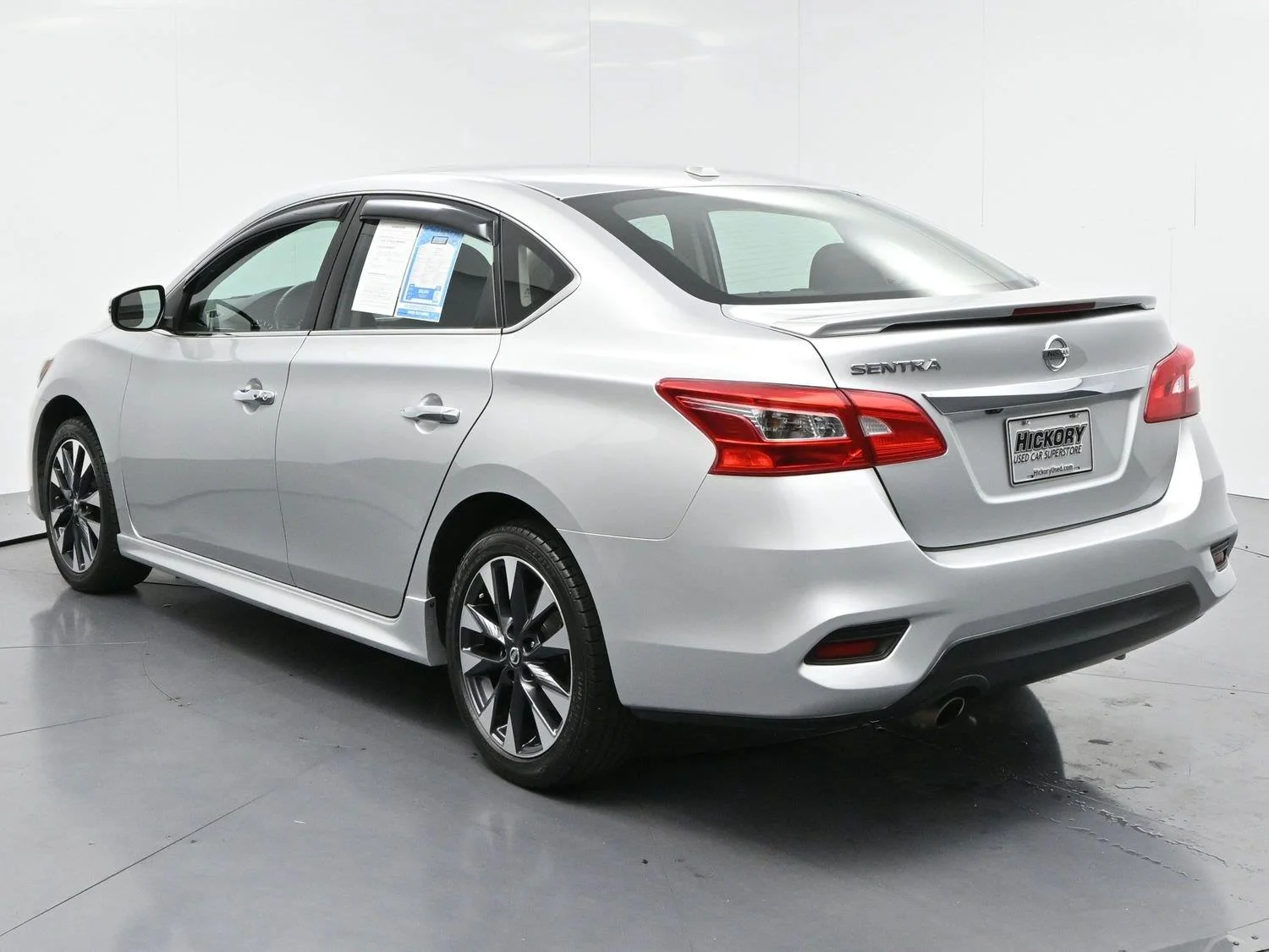 Used 2017 Brilliant Silver Nissan SR Turbo image 5