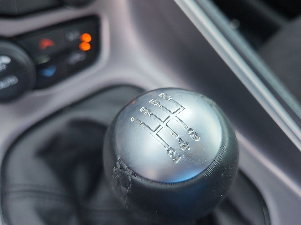 Used 2022 Pitch Black Clearcoat Dodge R/T Scat Pack image 30