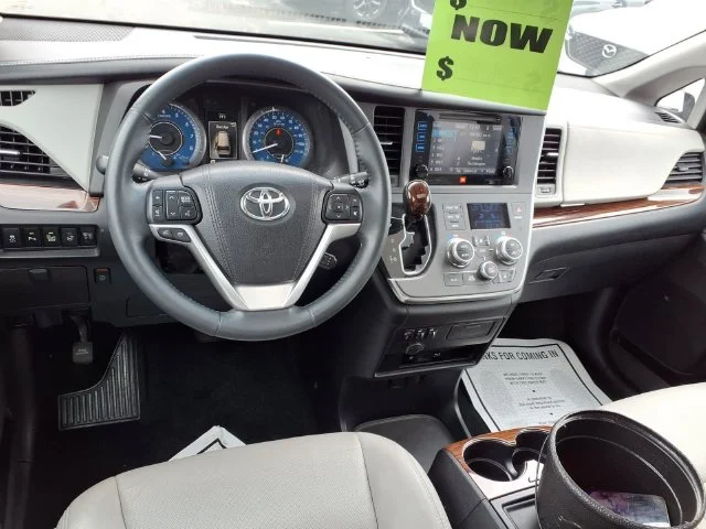 Used 2017 Silver Toyota Limited Premium image 5