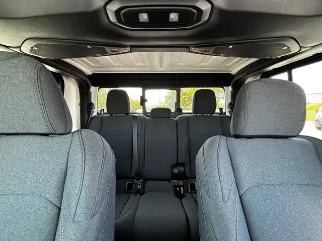 New 2026 Reign Exterior Paint Jeep Sport S image 22