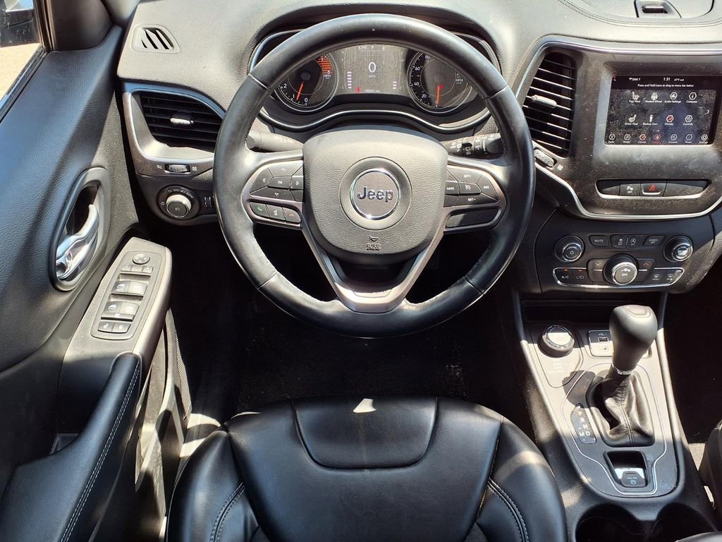 Used 2019 Sting-gray Clearc Jeep Latitude Plus image 11