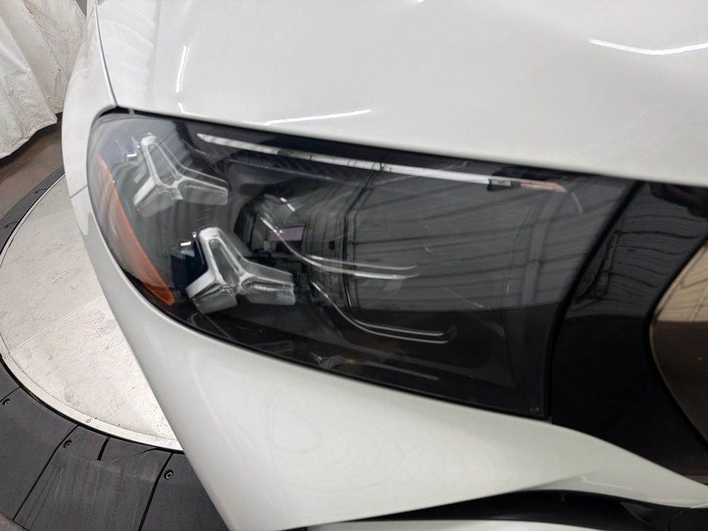 New 2027 Polar White Mercedes-Benz GLS 450 image 10