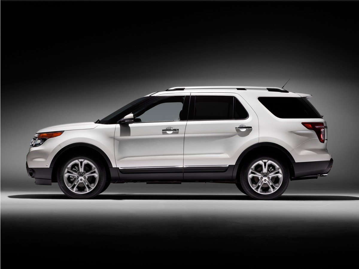 Used 2013 Black Ford Limited image 1