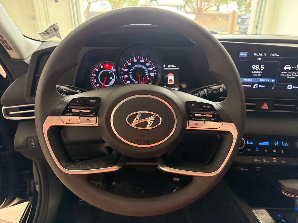 Used 2022 Black Hyundai SEL image 26