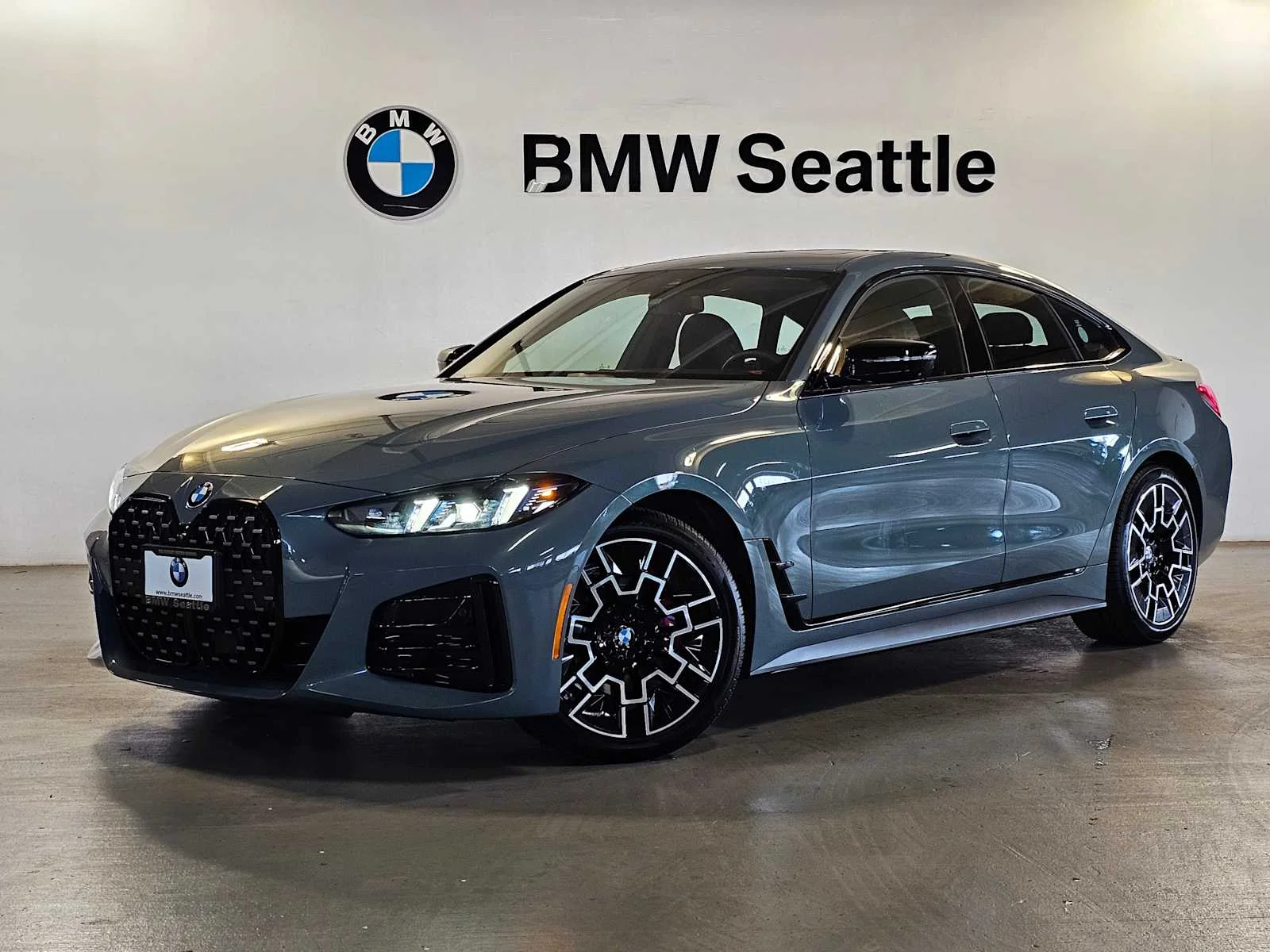 Certified Used 2025 Cape York Green Metallic BMW 430i xDrive image 1