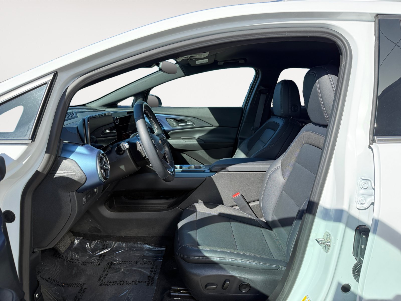Used 2024 Summit White Chevrolet LT image 10