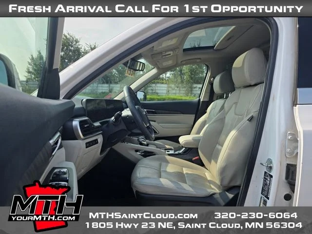 Used 2024 White Kia EX image 9