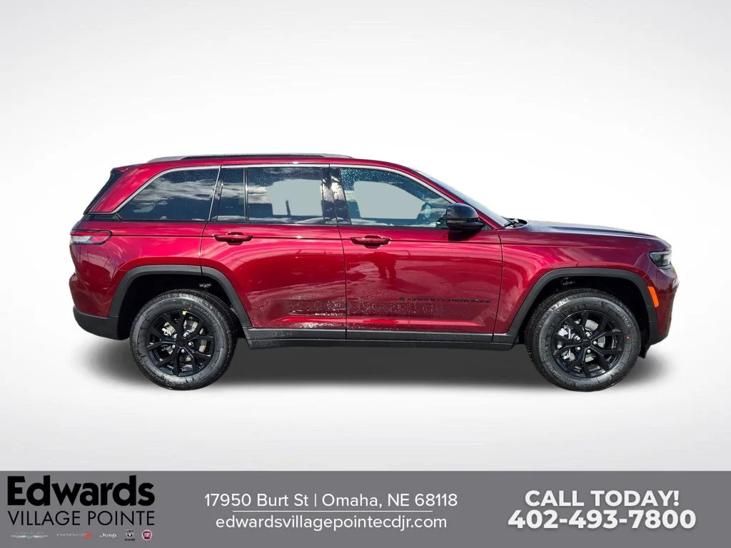 New 2026 Velvet Red Pearl-Coat Exterior Paint Jeep Laredo Altitude image 2