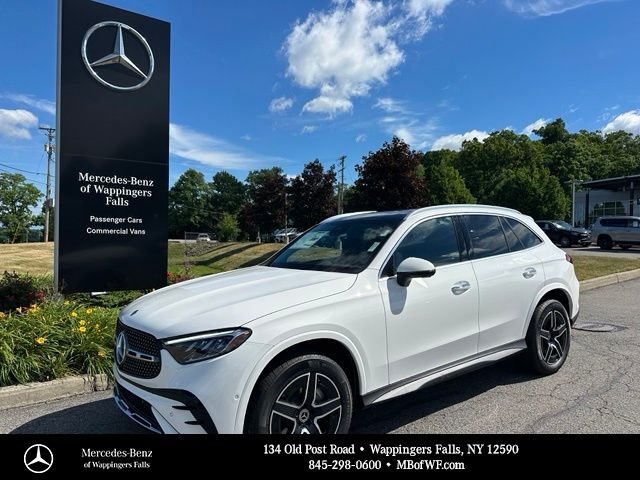 New 2026 Polar White Mercedes-Benz GLC 300 image 1