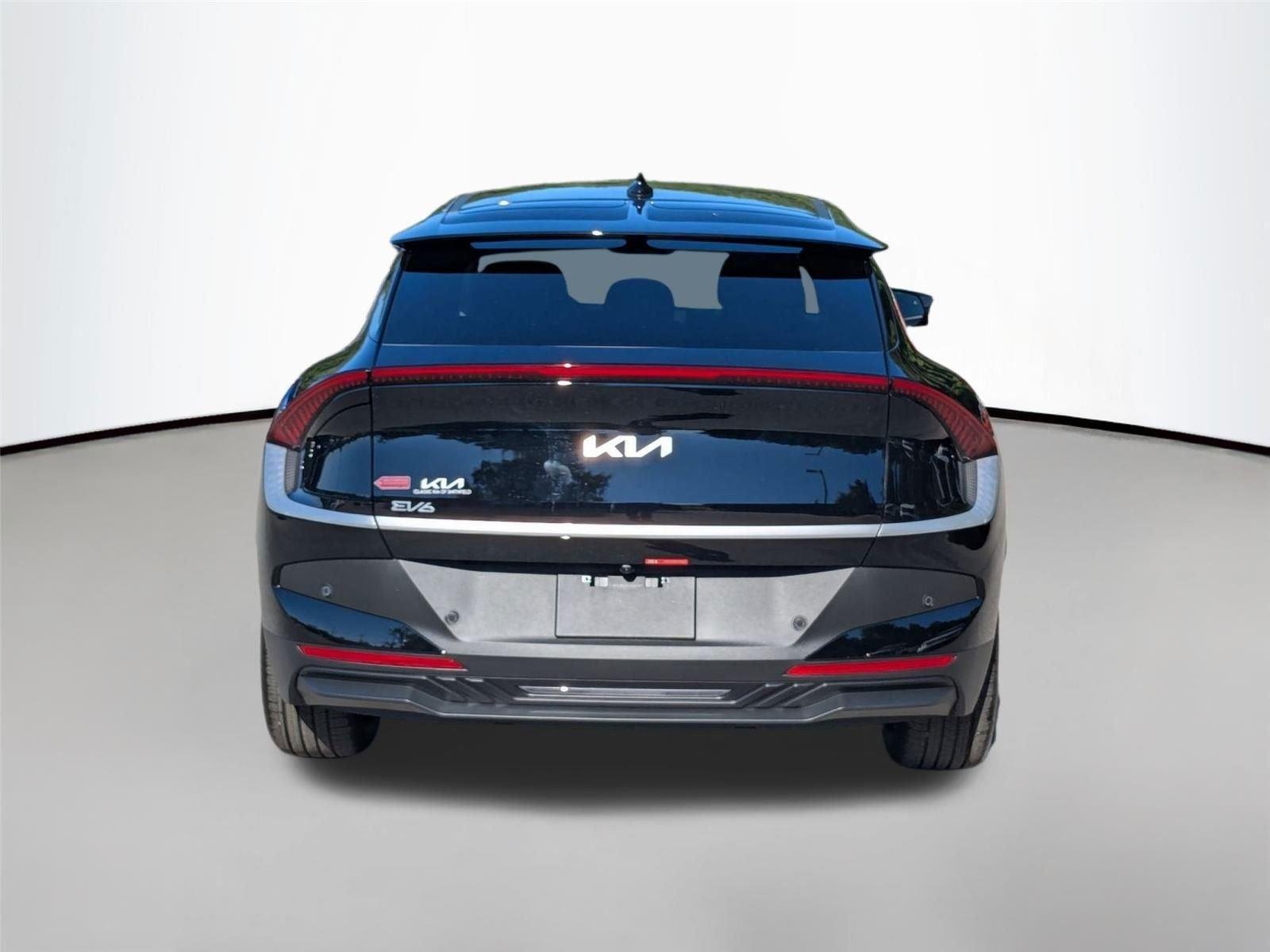 New 2025 Ebony Black Kia Light Long Range image 8