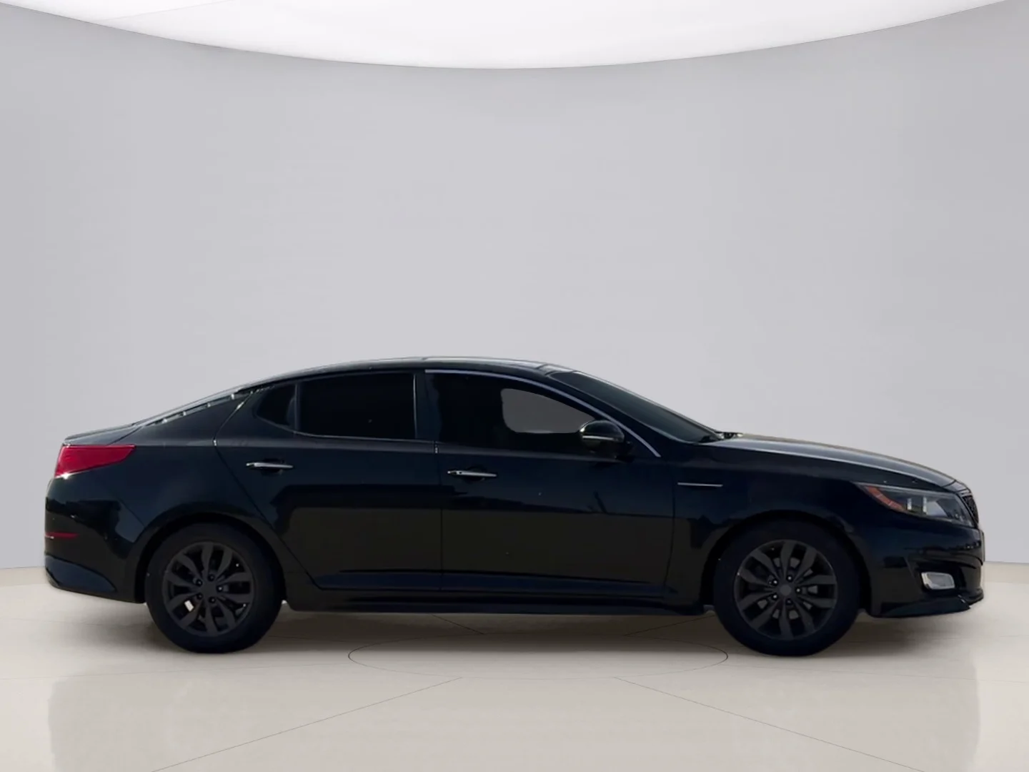 Used 2015 Black Kia EX image 6