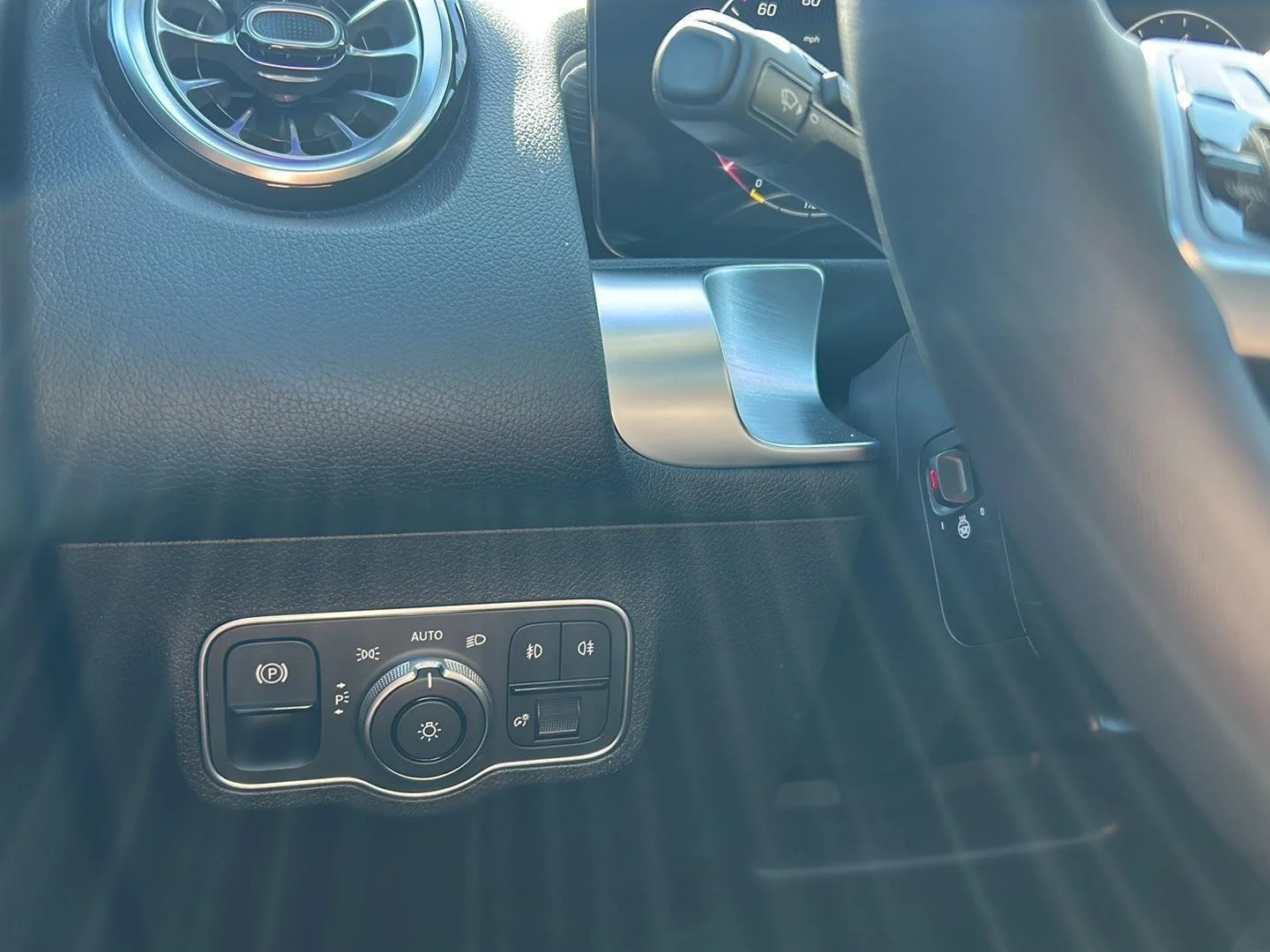 New 2026 Mountain Grey Metallic Mercedes-Benz GLB 250 image 20