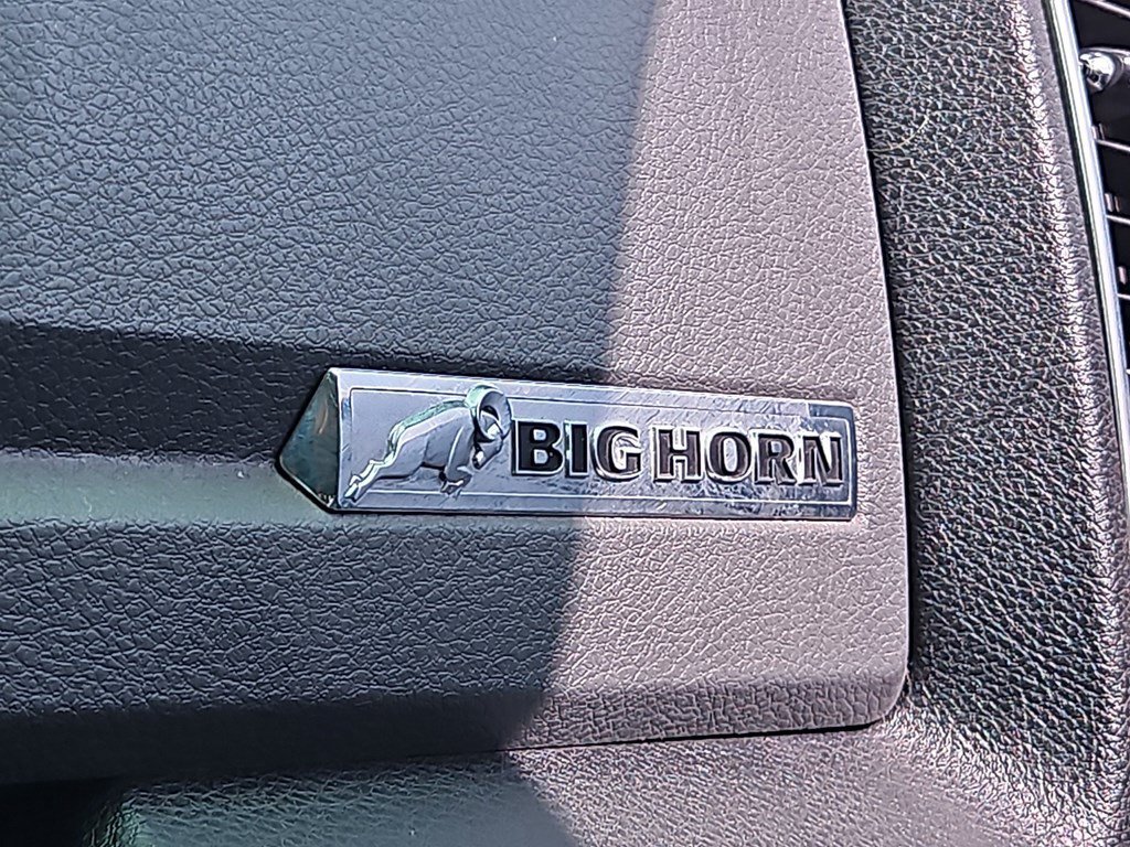 Used 2017 Delmonico Red Pearlcoat Ram Big Horn image 30