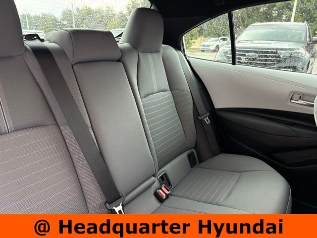 Used 2024 Silver Toyota SE image 9